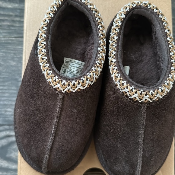 UGG Tasman cocoa size 9 toddler with box - Picture 5 of 6